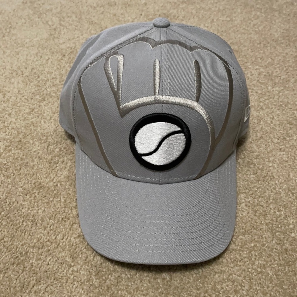 Milwaukee Brewers fitted hat - size 7 1/8.